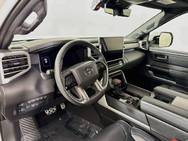 Used 2025 Toyota Tundra Platinum AWD/4WD image 9
