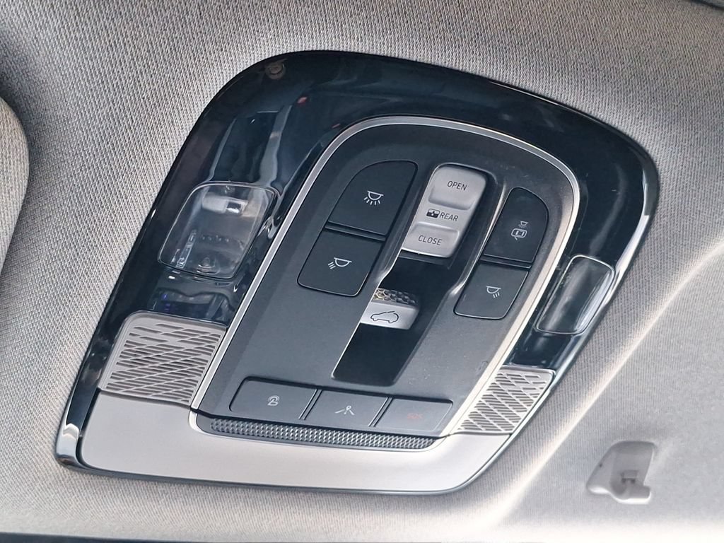 Used 2021 Hyundai Palisade Limited FWD image 27