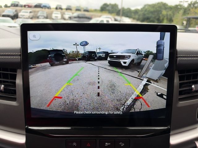 Used 2024 Ford Expedition XLT AWD/4WD image 27