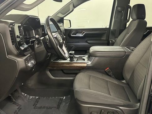 Used 2024 GMC Sierra 1500 Elevation w/ Preferred Package AWD/4WD image 11