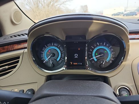 Used 2012 Buick LaCrosse Touring image 28