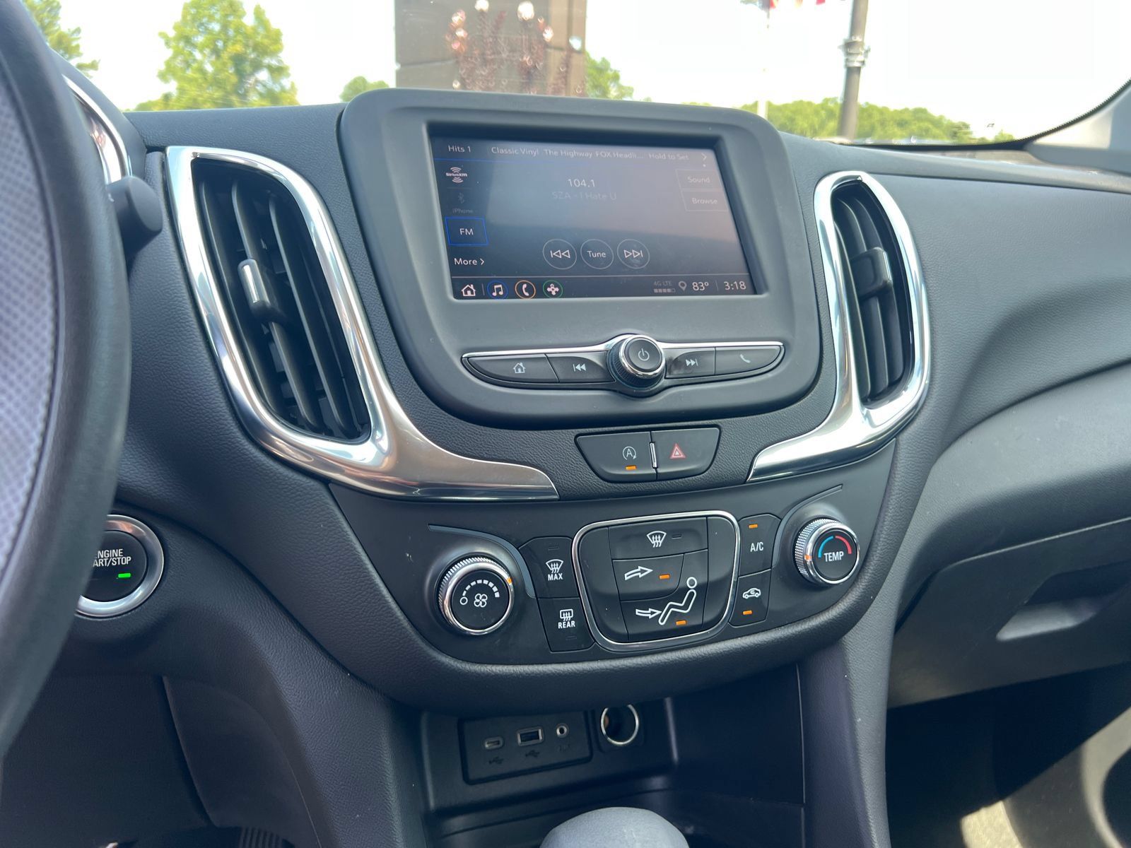 Used 2023 Chevrolet Equinox LT FWD image 31