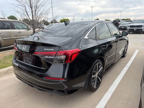 Used 2022 Honda Civic Touring image 4