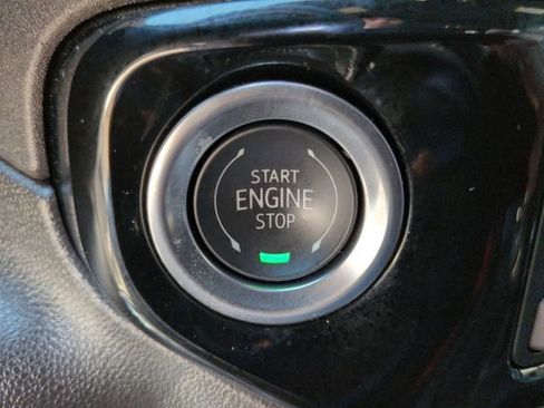 Used 2025 Chevrolet Silverado 1500 ZR2 w/ Technology Package image 17