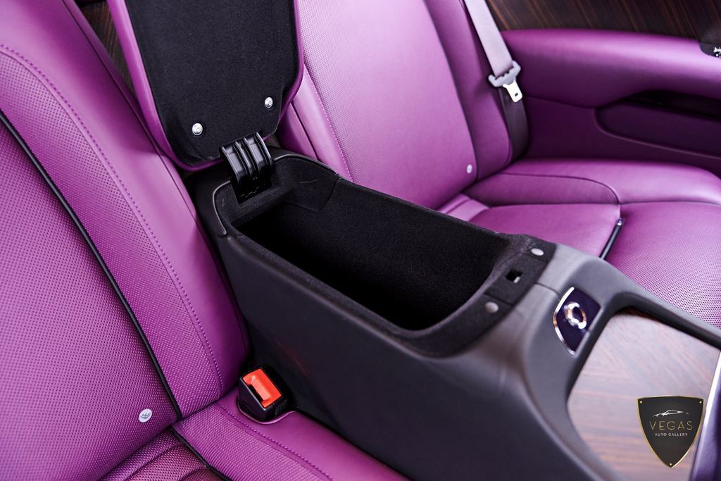 Used 2017 Rolls-Royce Wraith RWD image 52