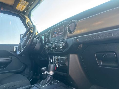 Used 2019 Jeep Wrangler Unlimited Sport S AWD/4WD image 22