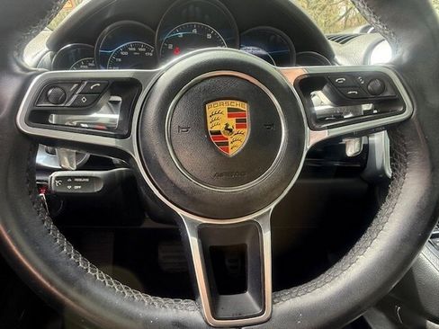 Used 2017 Porsche Cayenne Platinum Edition image 28