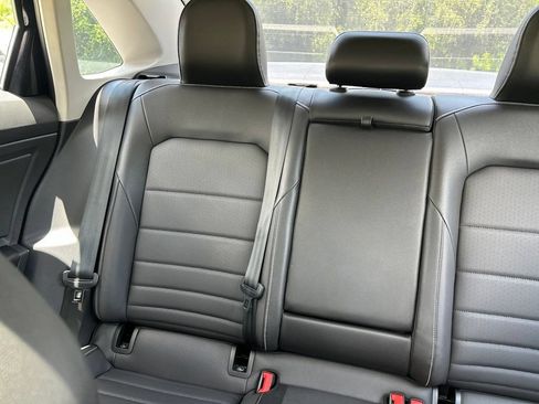 Used 2023 Volkswagen Jetta SE w/ Panoramic Sunroof Package FWD image 12