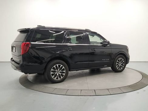 Used 2025 Ford Expedition Platinum AWD/4WD image 8