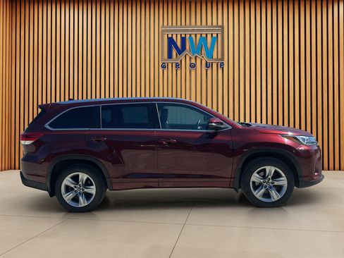 Used 2017 Toyota Highlander Limited image 17