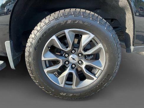 Used 2023 Chevrolet Silverado 1500 RST w/ Protection Package AWD/4WD image 9