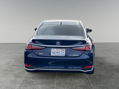 Used 2022 Lexus ES 300h w/ Premium Package FWD image 4