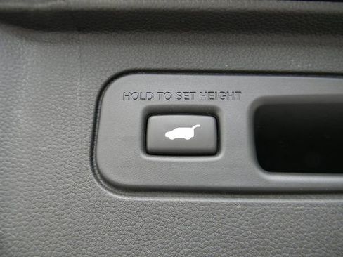 Used 2023 Honda Pilot Touring image 25