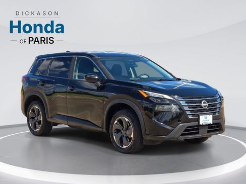 Used 2025 Nissan Rogue SV FWD image 3