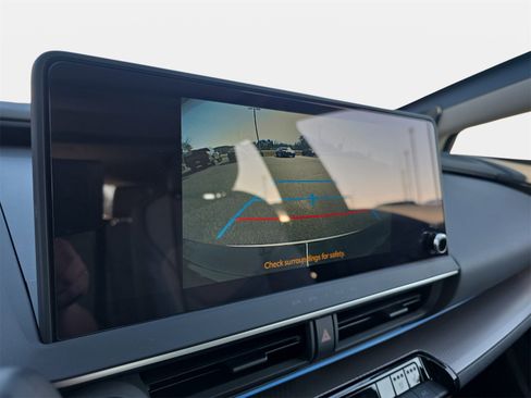 Used 2024 Toyota Prius LE image 23