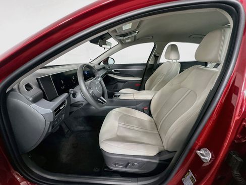 Used 2025 Hyundai Sonata SEL FWD image 13