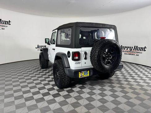Used 2021 Jeep Wrangler Sport image 9