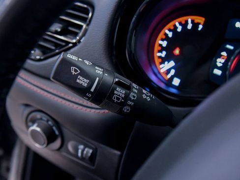 Used 2025 Dodge Durango GT AWD/4WD image 31