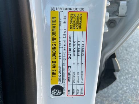 Used 2023 Buick Envision Preferred w/ Sport Touring Package image 31