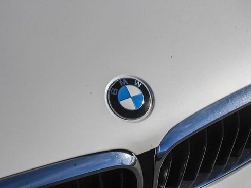 Used 2020 BMW 530i w/ Premium Package image 16