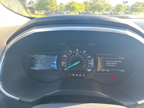 Used 2016 Ford Edge Titanium AWD/4WD image 17