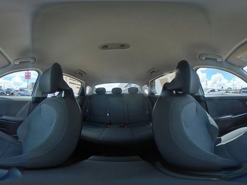 Used 2025 Kia K4 FWD image 41