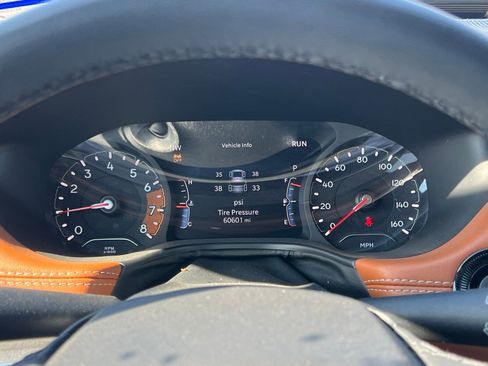 Used 2024 Jeep Compass Limited image 28