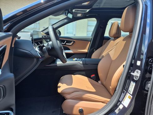 New 2026 Mercedes-Benz E 350 4MATIC Sedan image 12