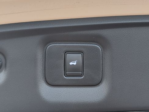 Used 2020 INFINITI QX60 Luxe w/ Essential Package FWD image 29