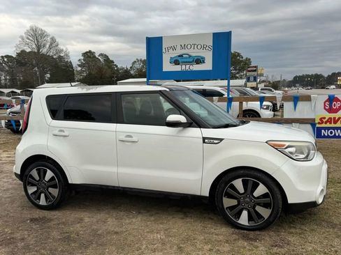 Used 2015 Kia Soul ! w/ Sun & Sound Package image 1