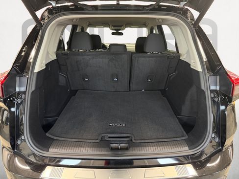 Used 2025 Nissan Rogue SV FWD image 13