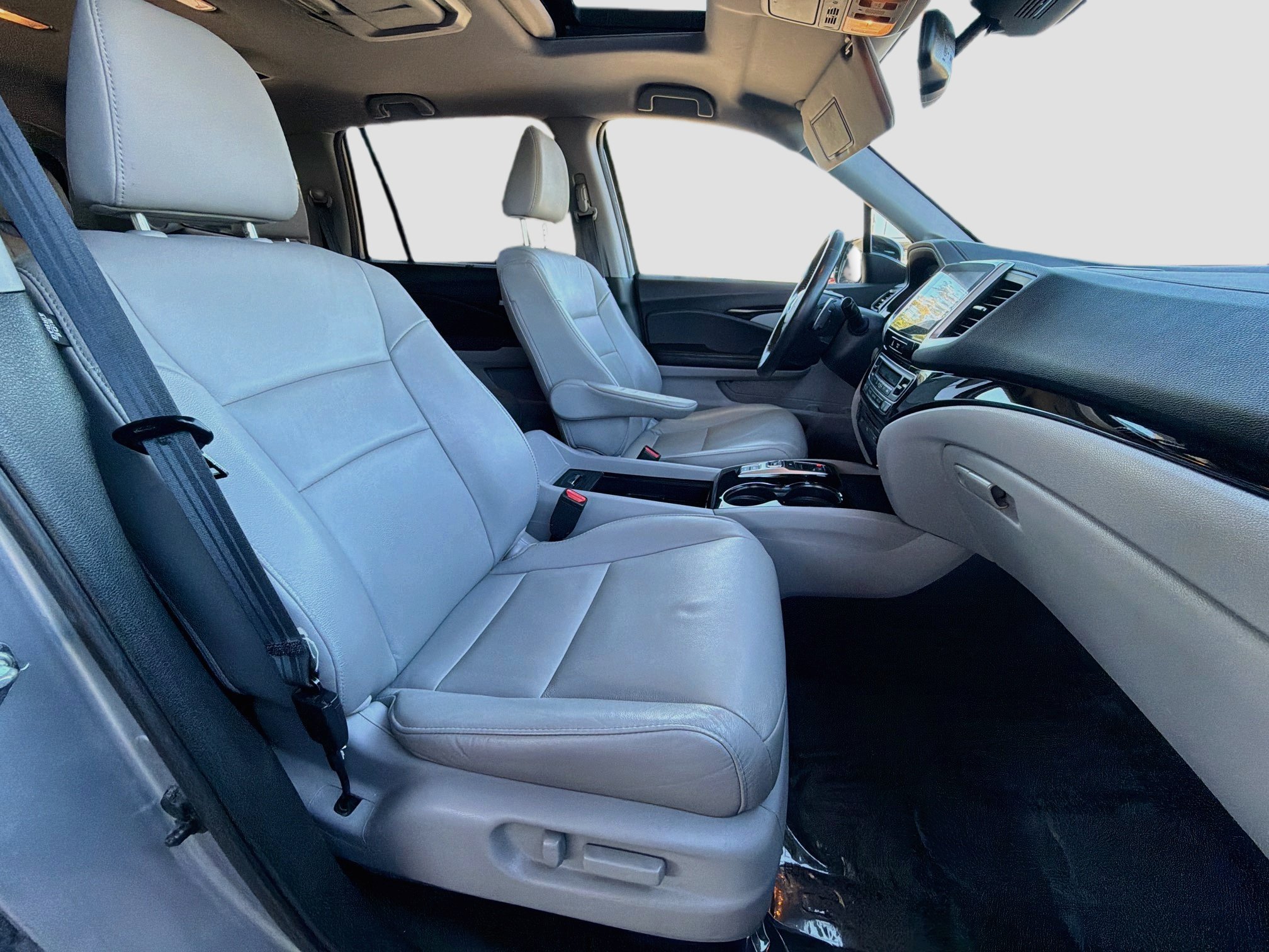 Used 2017 Honda Pilot Touring image 34