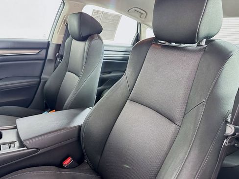Used 2019 Honda Accord LX image 31