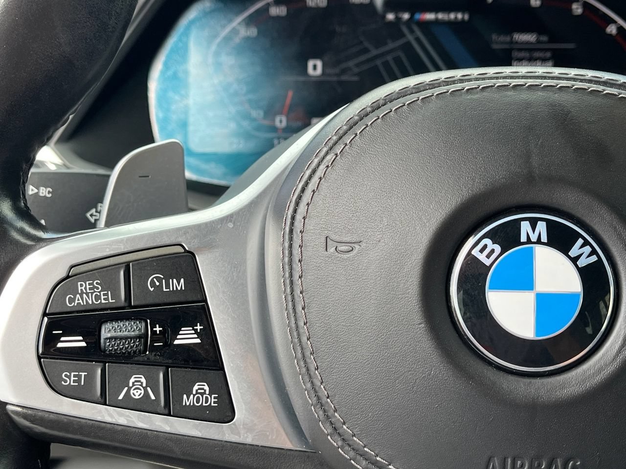 Used 2021 BMW X7 M50i w/ Dynamic Handling Package AWD/4WD image 19