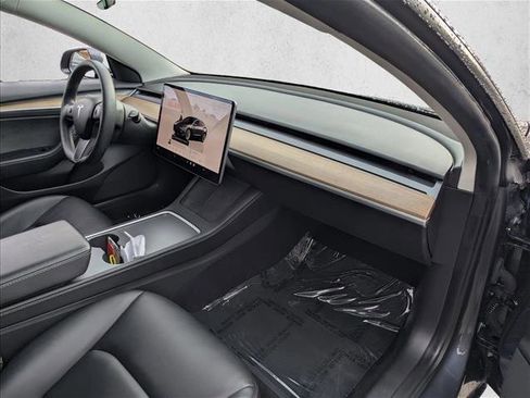 Used 2022 Tesla Model 3 image 17