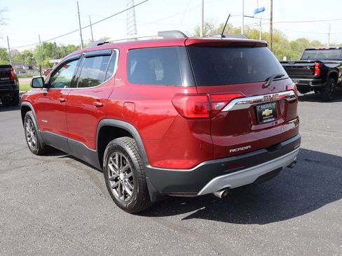Used 2017 GMC Acadia SLT FWD image 3