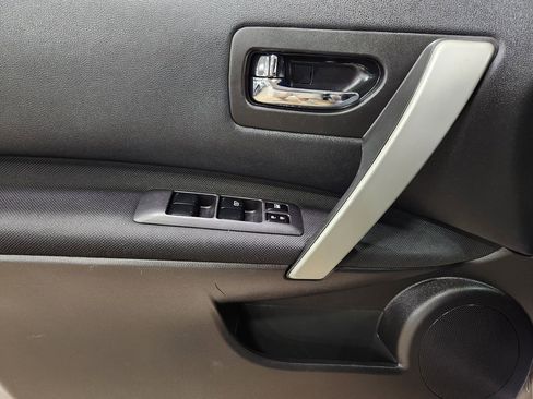 Used 2015 Nissan Rogue S w/ Convenience Package image 41