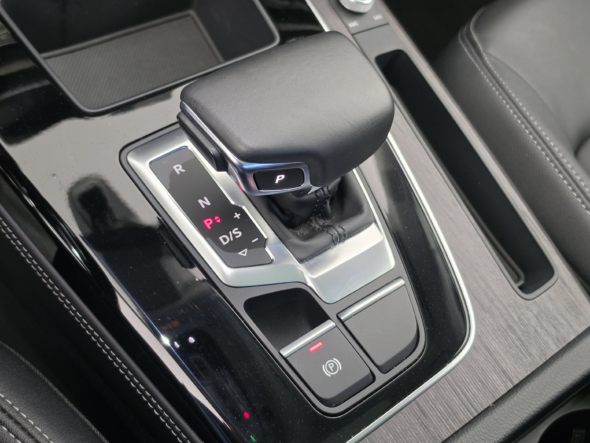 Used 2024 Audi Q5 Premium AWD/4WD image 31