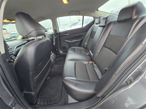 Used 2020 Nissan Altima 2.5 SR image 11