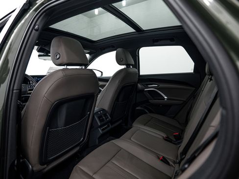 New 2025 Audi Q5 Premium image 15