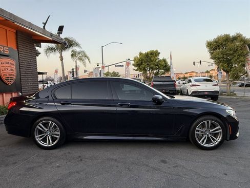 Used 2017 BMW 740i RWD image 18