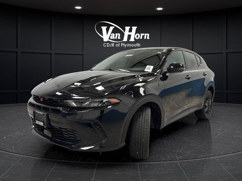 Used 2024 Dodge Hornet GT Plus w/ GT Blacktop Package AWD/4WD image 3
