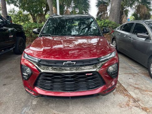 Used 2022 Chevrolet TrailBlazer RS FWD image 2