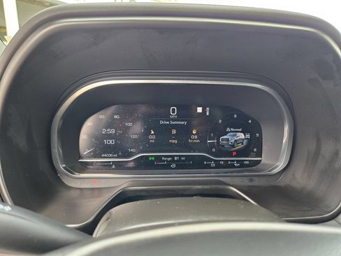 Used 2023 GMC Yukon XL AT4 w/ AT4 Premium Plus Package AWD/4WD image 18
