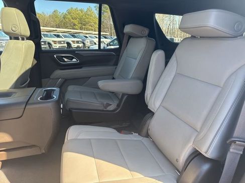 Used 2021 GMC Yukon SLT w/ SLT Premium Package image 22