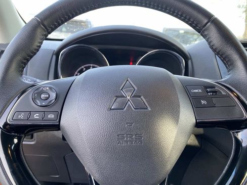 Used 2022 Mitsubishi Outlander Sport SE image 16