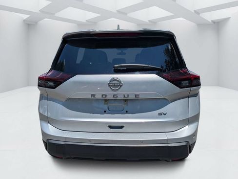 Used 2024 Nissan Rogue SV FWD image 4