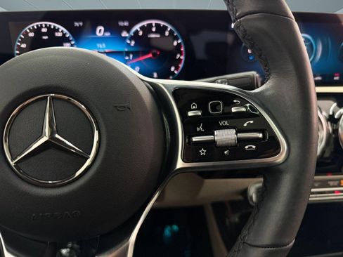 Used 2023 Mercedes-Benz CLA 250 image 28