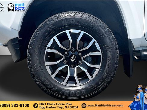 Used 2021 Toyota Tacoma TRD Sport AWD/4WD image 8