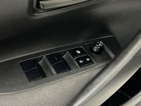 Used 2023 Toyota Corolla LE image 18